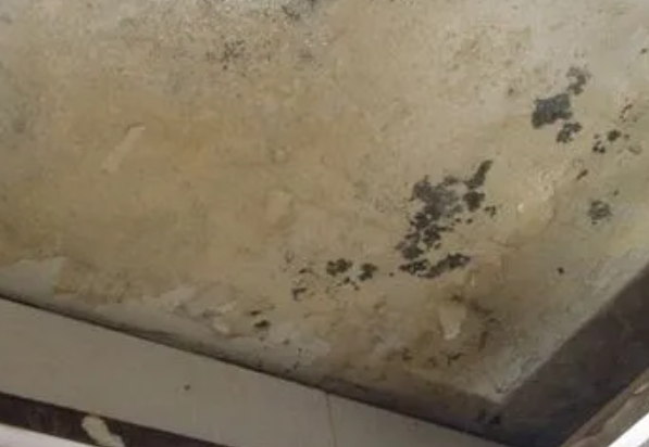 墨竹工卡阳台漏水维修公司分享下墨竹工卡卫生间渗水维修需要注意哪些问题。